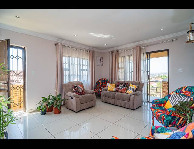 3 BEDROOM HOUSE TO LET IN RESERVOIR HILLS